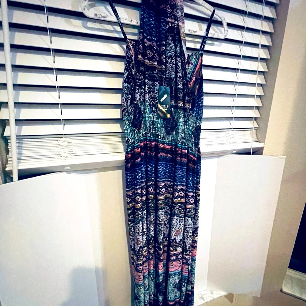 Julia XL/L Sun Dress maxi length. NWT. Never worn. Non smoking home.